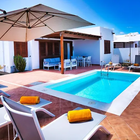 Lanzarote Paradise - Private Pool, Air-con&bbq By Lanzarote