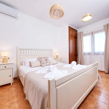 Lanzarote Paradise - Private Pool, Air-con And Bbq By Lanzarote * Playa Blanca (Lanzarote)