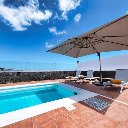 Lanzarote Paradise - Private Pool, Air-con&bbq By Lanzarote
