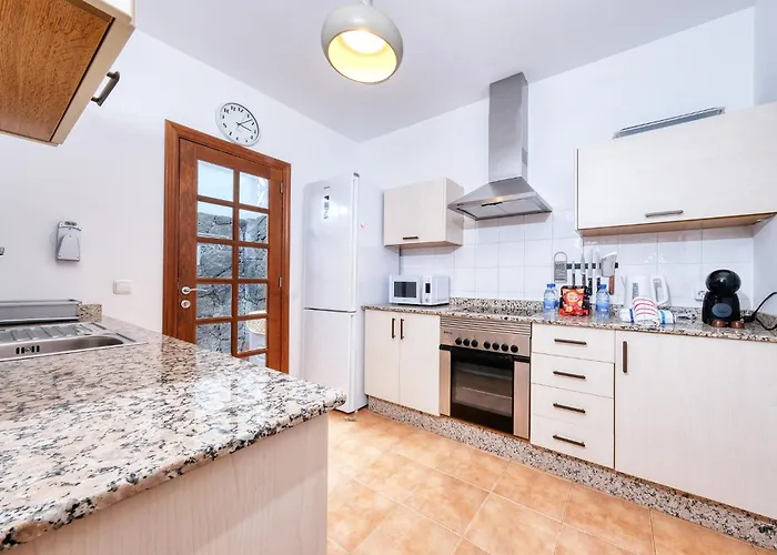 Lanzarote Paradise - Private Pool, Air-con And Bbq By Lanzarote プラヤ・ブランカ